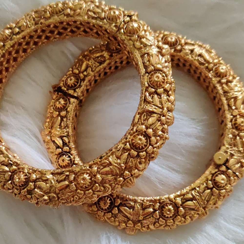 Bangles - Picture 3 of 3